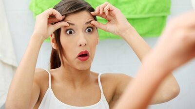 Kırışıklıklarınızı badem yağıyla giderin