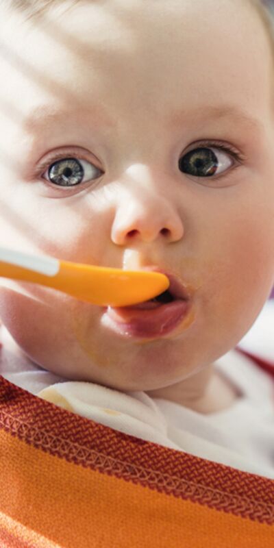 Bebeğinize 1 yaşından önce bu besinleri vermeyin!