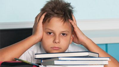 Aileler dikkat! Zayıf karneye nasıl tepki vermelisiniz?