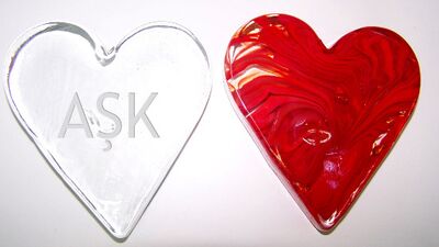 Hediyenizi eşsiz ve özgün kılın, camdan bir kalp sunun!