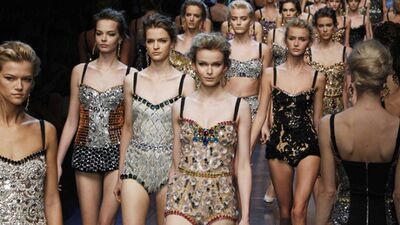 Dolce&amp;Gabbana 2012 İlkbahar/Yaz Koleksiyonu göz kamaştırıyor