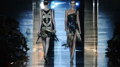 Gucci 2012 İlkbahar / Yaz Koleksiyonu altın ve siyahın asil uyumunu sergiliyor
