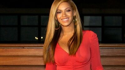 Hamilelikte aldıkları kiloları bir çırpıda veren ünlüler...