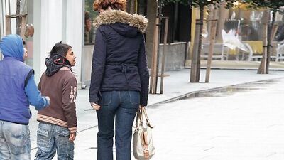 Meltem Cumbul sokak çocuklarına mantı ısmarladı