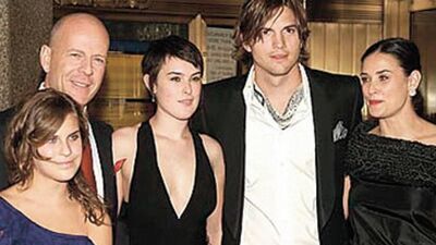 Demi Moore'un ailesi Ashton'a savaş ilan etti