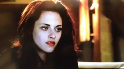 Bella vampir! Alacakaranlık Şafak Vakti filminin ikinci bölümünden ilk görüntüler...