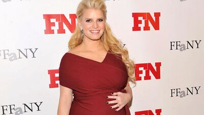 Hamileliklerinde topuklu ayakkabı tutkusundan vazgeçemeyen ünlüler!