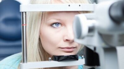 Cisimlerin ortasını eğik görüyorsanız sarı noktanız olabilir!