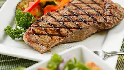 Kıvanç Tatlıtuğ'un eti Candan Erçetin'in eti