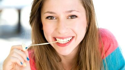 Sakız çiğnemek kırışıklıkları artırıyor!