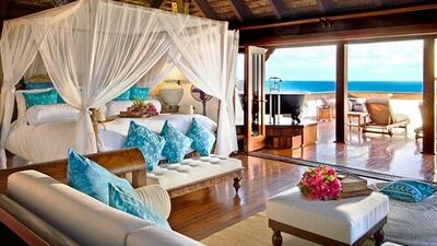 Yeni dekore edilmiş bir yatak odası, cinsel ilişki kadar zevk veriyor!