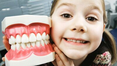 Anne babalar dikkat! Diş çürüğü sizden çocuğunuza bulaşabilir