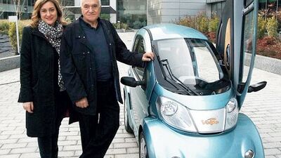 Asansöre sığan en mini otomobil