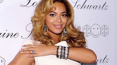 Ünlülerin birbirinden değerli nişan yüzükleri