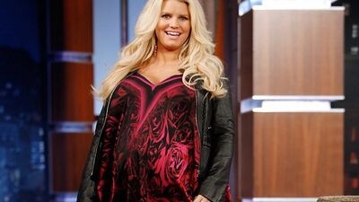 Ünlü şarkıcı Jessica Simpson'ın kızı oldu!