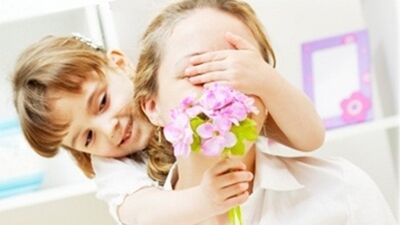 Hayatın hızına yetişmek isteyen annelere hem rahat hem havalı bir hediye