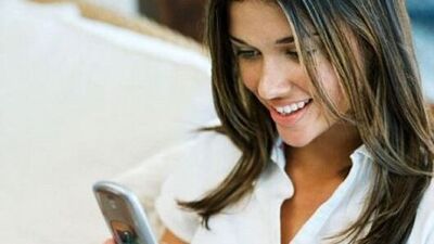 Cep telefonları kadınlarda kemik erime riskini artırıyor!