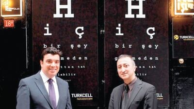 Zifiri karanlıkta yemek yiyebilir misiniz?