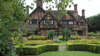 Angelina Jolie ve Brad Pitt'in düğünü nerede yapılacak?