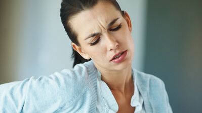 Bel fıtığında doğru bilinen yanlışlar sakat bırakabilir!