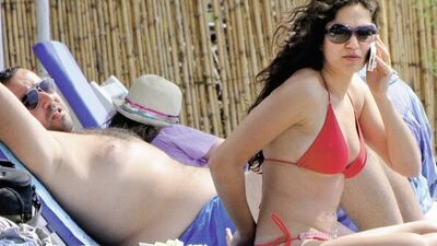 Ata Demirer ve Özge Borak Bodrum'da balayında...