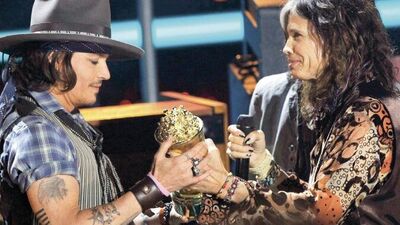 MTV Film Ödülleri'nde 'Açlık Oyunları' ödüle doydu...