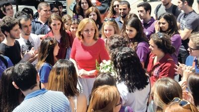 Öğrencilerin fendi okul yönetimini yendi!