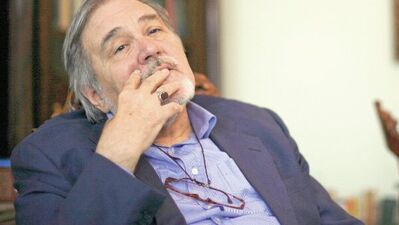 Prof. Dr. İlber Ortaylı: "Haremin Reisi Valide Sultan"