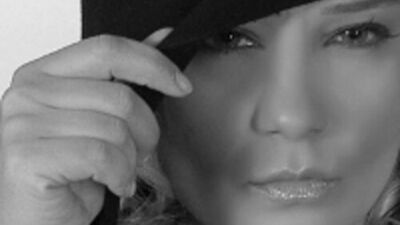 Aşka Tapan Beyinler ile aşkı ve yaşamı yeniden yorumlayacaksınız!