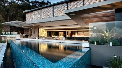 Atlantik Okyusuna tepeden bakan bir malikane!