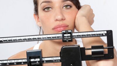 Obezite eklemlerin de düşmanı: Fazladan her 1 kilo eklemlere 4 kilo yük oluyor