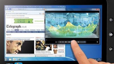 Tablette bir dev havlu atıyor