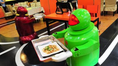 Bu restoranda 18 robot servis yapıyor!