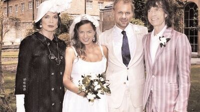 Jagger'ın kızı, DJ aşkıyla evlendi!