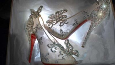 Louboutin, Sindirella ayakkabısı görücüye çıktı!