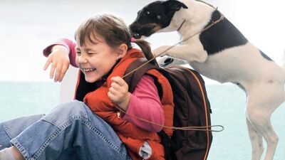Köpekle büyüyen çocuk daha sağlıklı!