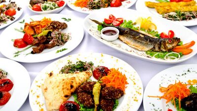 İftar sofrasında midenize fazla yüklenmeyin!