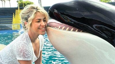 "Katilden" Shakira'ya öpücük!