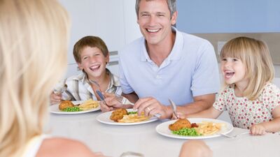 Akşam yemeklerini eğlenceli hale getirmenin 7 yolu!