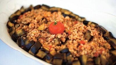 Patlıcanlı bulgur pilavı