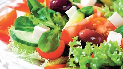 Sarımsaklı semizotu salatası