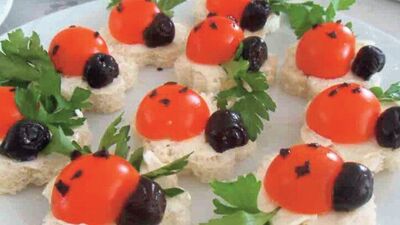 Uğur böcekli ekmekler…