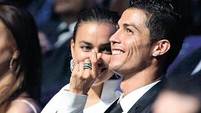 Şampiyonlar Ligi'ne sutyensiz katıldı!