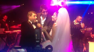 Deniz "oğlu"nu evlendirdi!