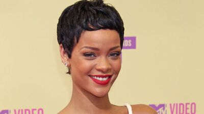 Meme altına dövme modası!