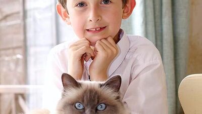 Kedisi sayesinde konuşmaya başladı!