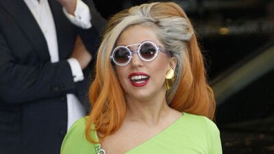 1.6milyon doları parfüme harcadı!