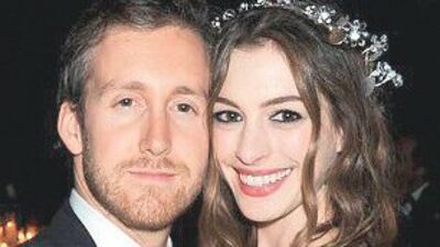 Anne Hathaway evlendi!