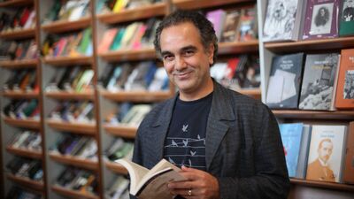 Murat Yalçın: "Hayat bir dağsa yazı o dağın dibinden fışkıran bir deli çay!"
