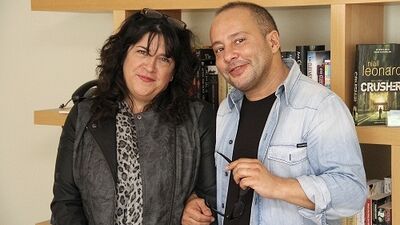 E.L. James: "Tek sapık ben değilmişim!"